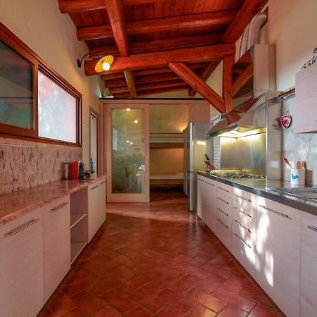 Cedri 14 Guest House Capitana Bagian luar foto