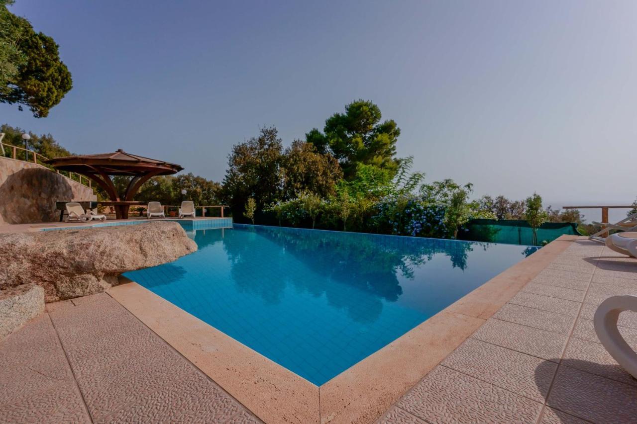 Cedri 14 Guest House Capitana Bagian luar foto