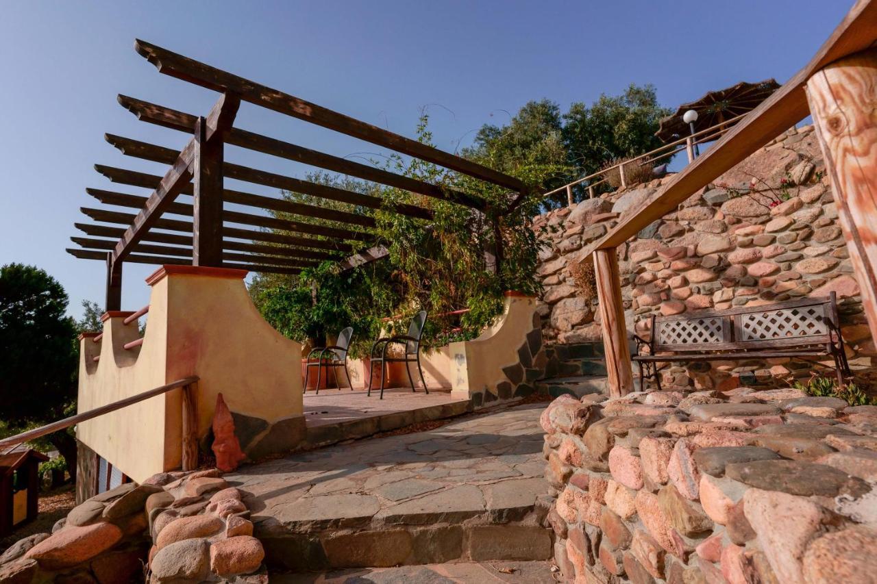 Cedri 14 Guest House Capitana Bagian luar foto